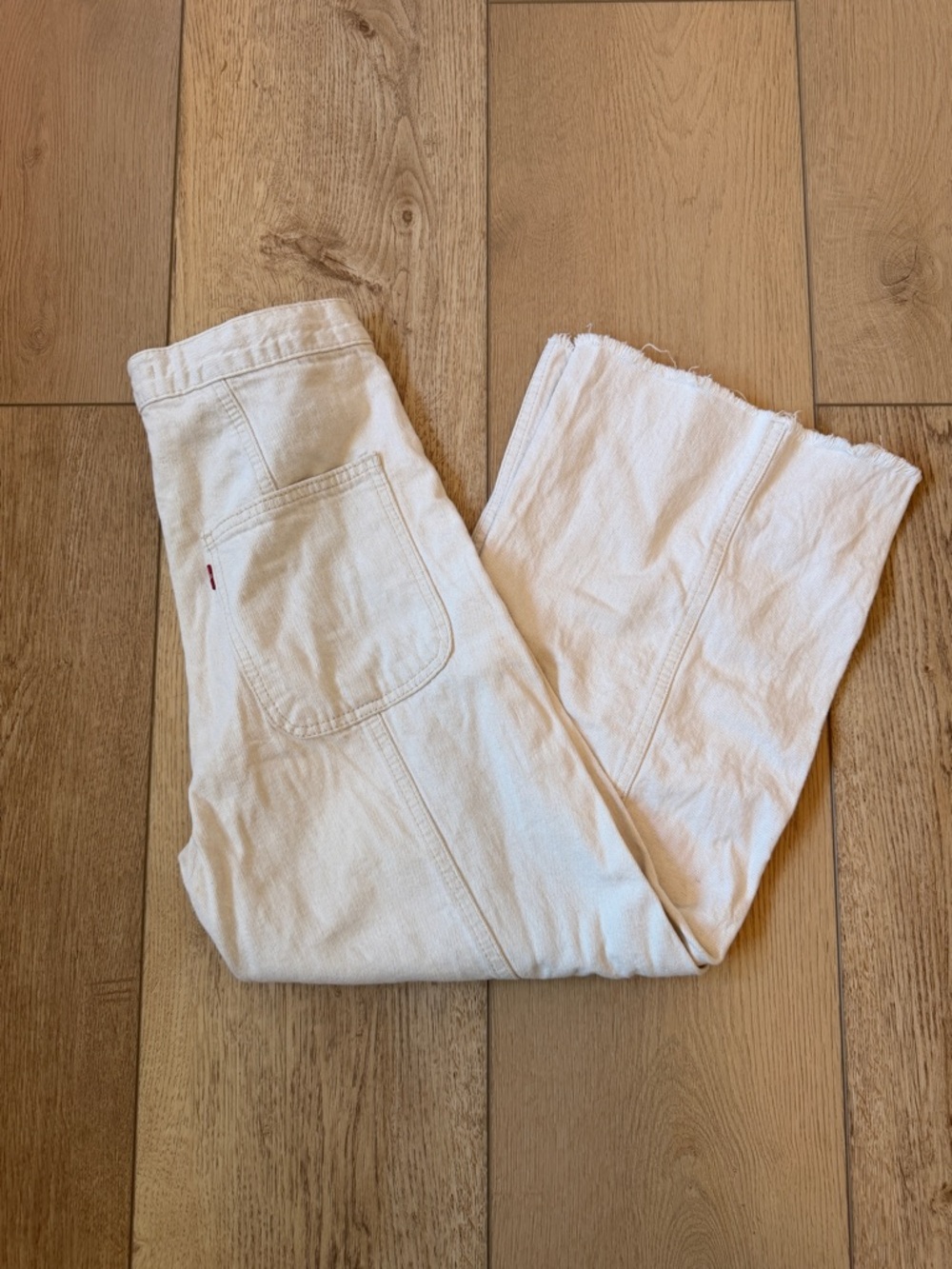 Levi’s Ribcage Wide Leg Crop